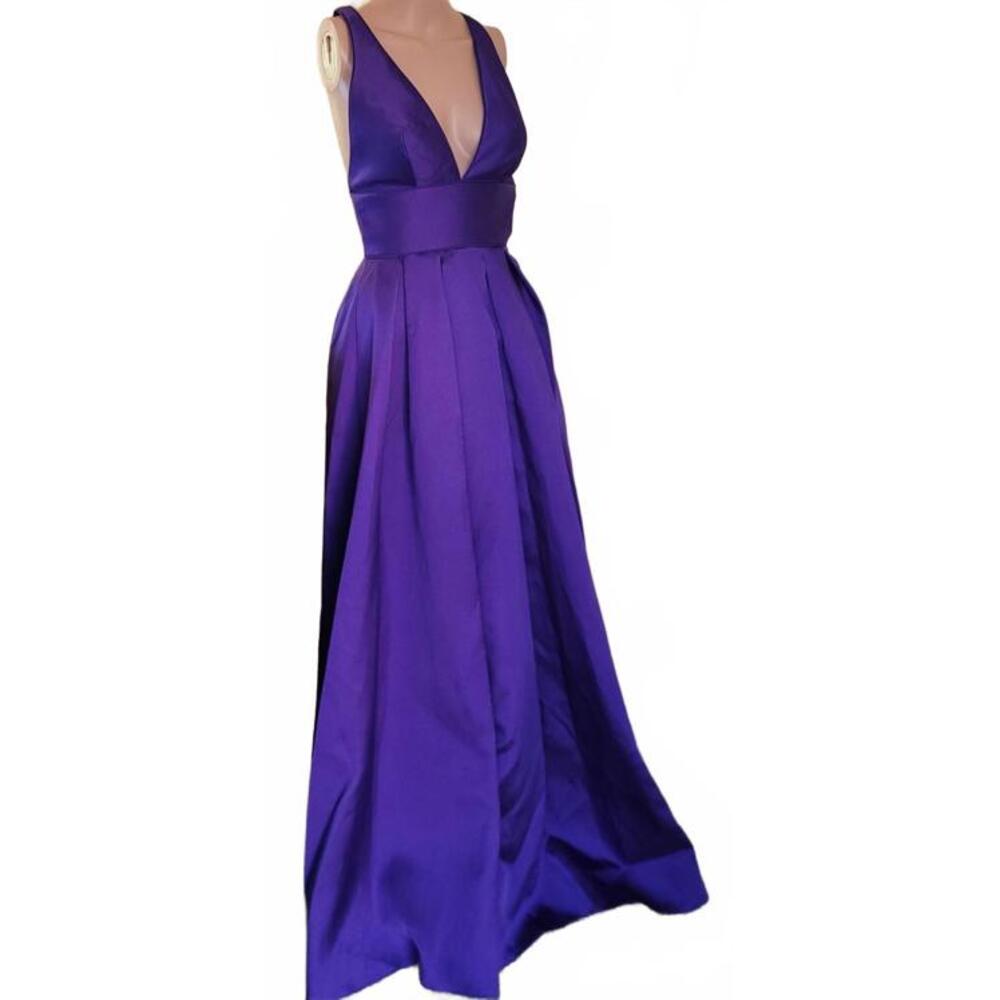 IEENA for Mac Duggal Women V Neck Ball Gown Formal Amethyst Purple Dress Size 0